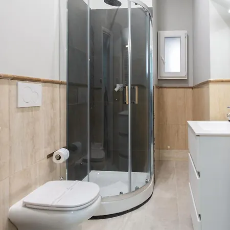 Pensión O Magenta Baylon B Roma