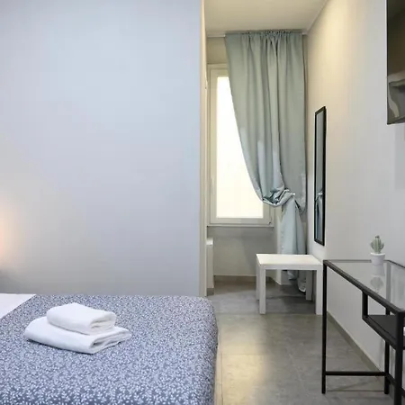 Pensión O Magenta Baylon B Roma