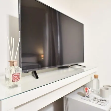 Pensión O Magenta Baylon B 4*